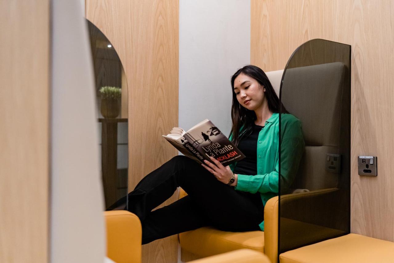 Sleep 'n Fly Sleep Lounge, B-gates Terminal 3 - Transit Only Hôtel capsule *